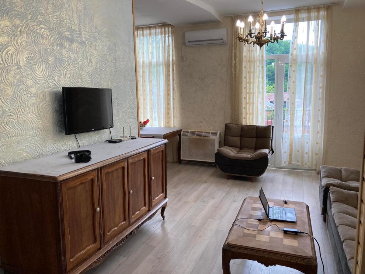 House Nag Apartment Kutaisi Bagian luar foto