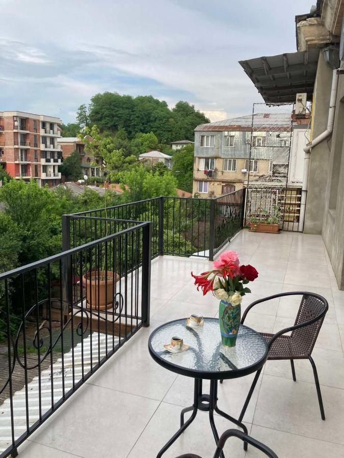 House Nag Apartment Kutaisi Bagian luar foto